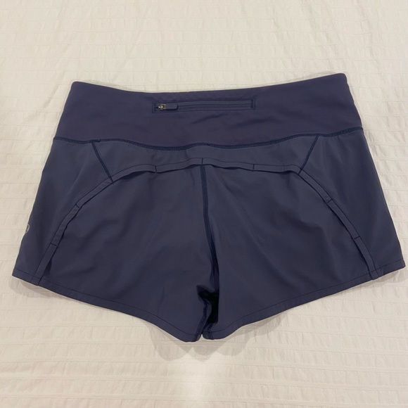 Lululemon Speed Up mid- rise shorts, size 6 - Picture 5 of 5